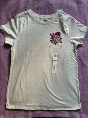 NWT Cat And Jack Girl Short Sleeve Graphic Tee in White with Pink & Red Blooms
